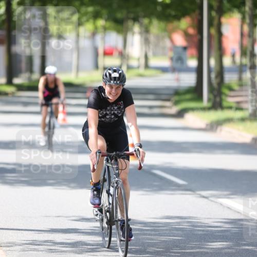 10.08.2025 - GEWOBA Citytriathlon Bremen Yannick Fuchs http://msf.ph/oto/8565314 10.08.2025 14:47:42 Radfahren 367, 382, 418, 448, 467, 483 meine-sportfotos.de