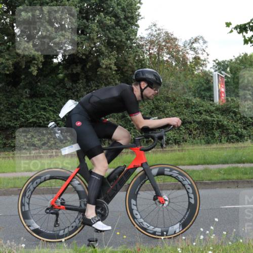 10.08.2025 - GEWOBA Citytriathlon Bremen Yannick Fuchs http://msf.ph/oto/8565315 10.08.2025 12:04:01 Radfahren 563, 565, 570, 599, 631, 665 meine-sportfotos.de
