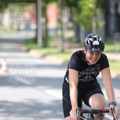 10.08.2025 - GEWOBA Citytriathlon Bremen Yannick Fuchs http://msf.ph/oto/8565319 10.08.2025 14:47:43 Radfahren 367, 382, 418, 448, 467, 483 meine-sportfotos.de