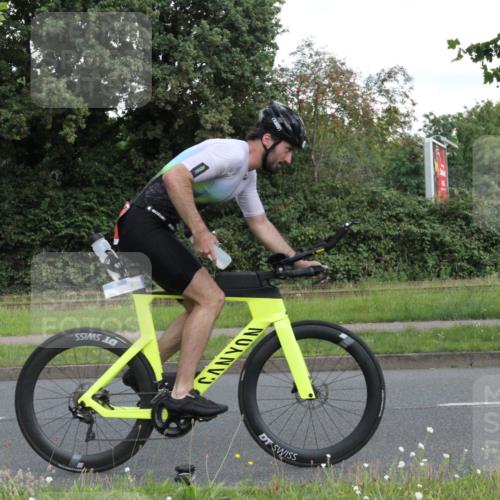 10.08.2025 - GEWOBA Citytriathlon Bremen Yannick Fuchs http://msf.ph/oto/8565321 10.08.2025 12:04:04 Radfahren 563, 565, 570, 599, 631, 665 meine-sportfotos.de