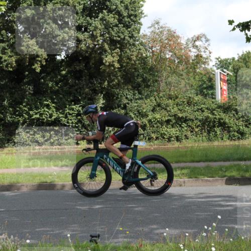 10.08.2025 - GEWOBA Citytriathlon Bremen Yannick Fuchs http://msf.ph/oto/8565337 10.08.2025 12:04:31 Radfahren 572, 719, 734 meine-sportfotos.de