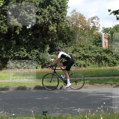 10.08.2025 - GEWOBA Citytriathlon Bremen Yannick Fuchs http://msf.ph/oto/8565339 10.08.2025 12:04:31 Radfahren 572, 719, 734 meine-sportfotos.de