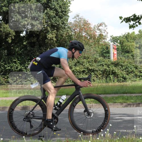 10.08.2025 - GEWOBA Citytriathlon Bremen Yannick Fuchs http://msf.ph/oto/8565347 10.08.2025 12:04:58 Radfahren 618, 690, 761 meine-sportfotos.de