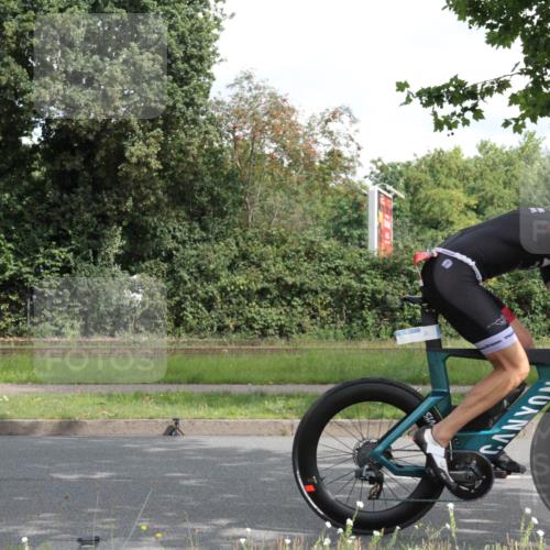 10.08.2025 - GEWOBA Citytriathlon Bremen Yannick Fuchs http://msf.ph/oto/8565356 10.08.2025 12:05:18 Radfahren 606, 701, 841 meine-sportfotos.de