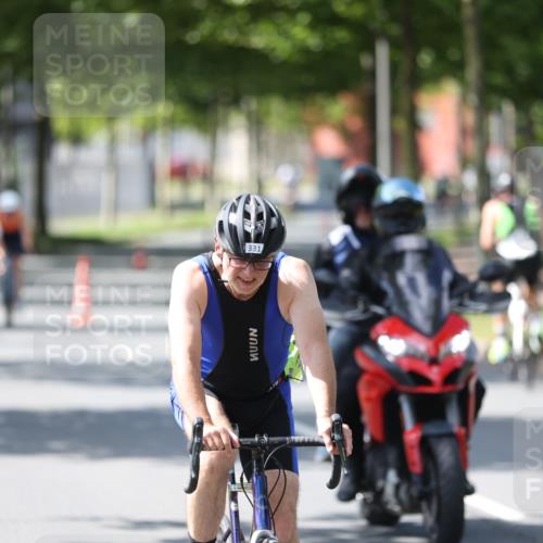 10.08.2025 - GEWOBA Citytriathlon Bremen Yannick Fuchs http://msf.ph/oto/8565358 10.08.2025 14:48:05 Radfahren 22, 196, 331, 350, 418, 447 meine-sportfotos.de