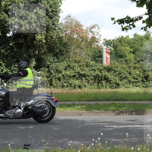 10.08.2025 - GEWOBA Citytriathlon Bremen Yannick Fuchs http://msf.ph/oto/8565359 10.08.2025 12:05:23 Radfahren 606, 701, 841 meine-sportfotos.de