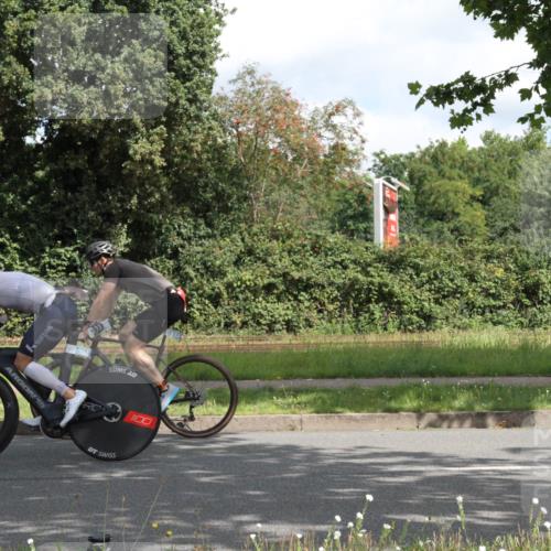 10.08.2025 - GEWOBA Citytriathlon Bremen Yannick Fuchs http://msf.ph/oto/8565362 10.08.2025 12:05:28 Radfahren 606, 841 meine-sportfotos.de