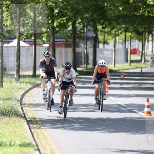 10.08.2025 - GEWOBA Citytriathlon Bremen Yannick Fuchs http://msf.ph/oto/8565363 10.08.2025 14:48:07 Radfahren 22, 196, 331, 350, 418, 447 meine-sportfotos.de