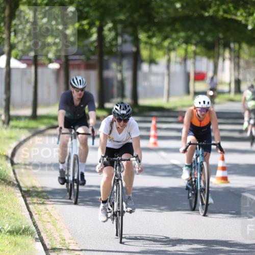 10.08.2025 - GEWOBA Citytriathlon Bremen Yannick Fuchs http://msf.ph/oto/8565368 10.08.2025 14:48:08 Radfahren 22, 196, 331, 350, 447 meine-sportfotos.de