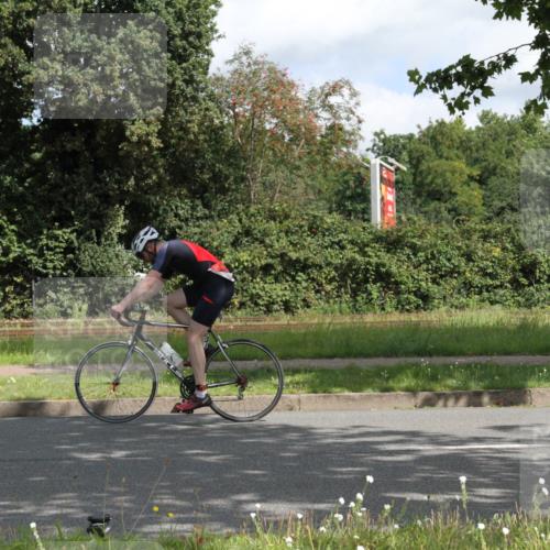 10.08.2025 - GEWOBA Citytriathlon Bremen Yannick Fuchs http://msf.ph/oto/8565382 10.08.2025 12:05:52 Radfahren 729, 1027 meine-sportfotos.de