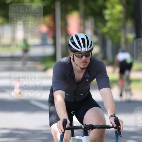 10.08.2025 - GEWOBA Citytriathlon Bremen Yannick Fuchs http://msf.ph/oto/8565383 10.08.2025 14:48:10 Radfahren 22, 196, 331, 350, 447 meine-sportfotos.de