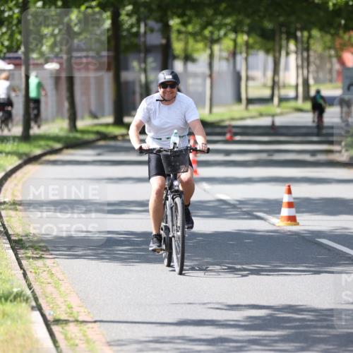 10.08.2025 - GEWOBA Citytriathlon Bremen Yannick Fuchs http://msf.ph/oto/8565388 10.08.2025 14:48:19 Radfahren 189, 196, 350, 447, 457 meine-sportfotos.de