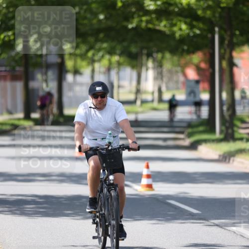 10.08.2025 - GEWOBA Citytriathlon Bremen Yannick Fuchs http://msf.ph/oto/8565392 10.08.2025 14:48:19 Radfahren 189, 196, 350, 447, 457 meine-sportfotos.de