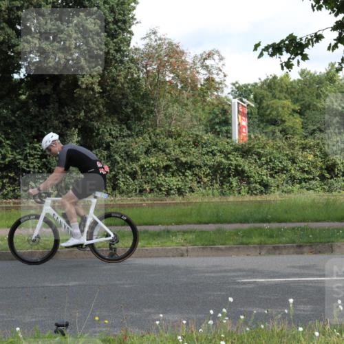 10.08.2025 - GEWOBA Citytriathlon Bremen Yannick Fuchs http://msf.ph/oto/8565393 10.08.2025 12:06:17 Radfahren 554, 614, 634, 729 meine-sportfotos.de