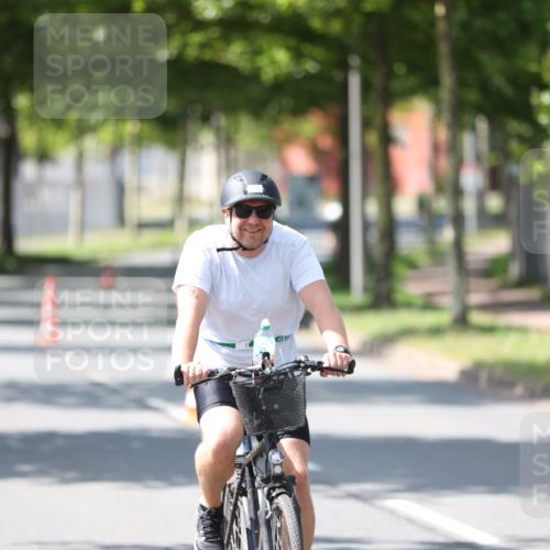 10.08.2025 - GEWOBA Citytriathlon Bremen Yannick Fuchs http://msf.ph/oto/8565394 10.08.2025 14:48:20 Radfahren 189, 196, 350, 447, 457 meine-sportfotos.de