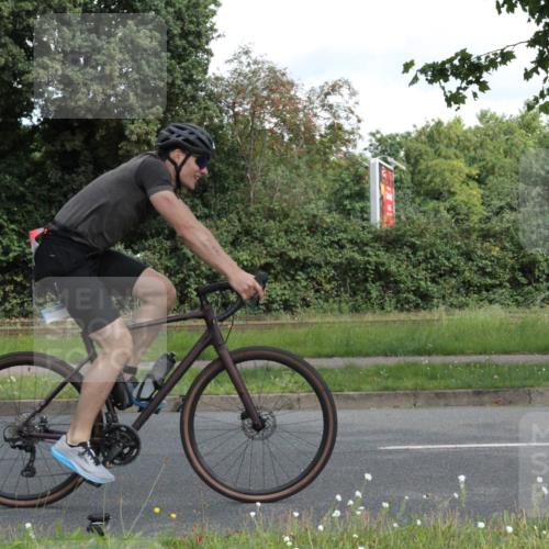 10.08.2025 - GEWOBA Citytriathlon Bremen Yannick Fuchs http://msf.ph/oto/8565395 10.08.2025 12:06:19 Radfahren 554, 580, 614, 634 meine-sportfotos.de