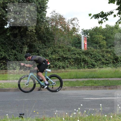 10.08.2025 - GEWOBA Citytriathlon Bremen Yannick Fuchs http://msf.ph/oto/8565400 10.08.2025 12:06:22 Radfahren 554, 580, 614, 634 meine-sportfotos.de