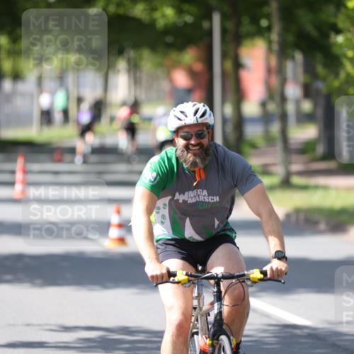 10.08.2025 - GEWOBA Citytriathlon Bremen Yannick Fuchs http://msf.ph/oto/8565418 10.08.2025 14:48:28 Radfahren 189, 196, 457 meine-sportfotos.de