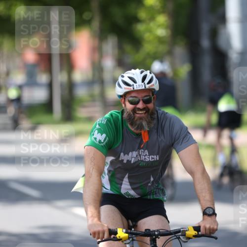 10.08.2025 - GEWOBA Citytriathlon Bremen Yannick Fuchs http://msf.ph/oto/8565421 10.08.2025 14:48:28 Radfahren 189, 196, 457 meine-sportfotos.de