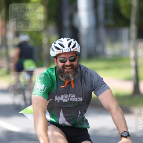 10.08.2025 - GEWOBA Citytriathlon Bremen Yannick Fuchs http://msf.ph/oto/8565423 10.08.2025 14:48:29 Radfahren 189, 196, 457 meine-sportfotos.de