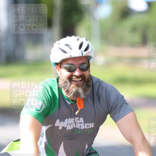 10.08.2025 - GEWOBA Citytriathlon Bremen Yannick Fuchs http://msf.ph/oto/8565425 10.08.2025 14:48:29 Radfahren 189, 196, 457 meine-sportfotos.de