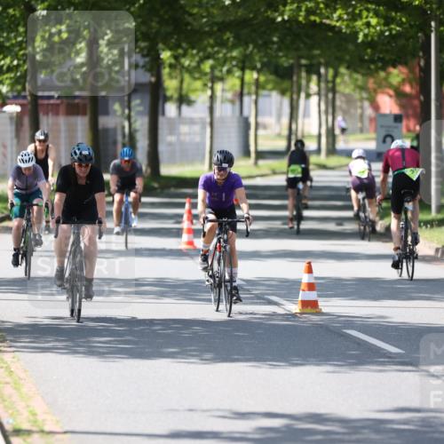 10.08.2025 - GEWOBA Citytriathlon Bremen Yannick Fuchs http://msf.ph/oto/8565428 10.08.2025 14:48:44 Radfahren 179, 181, 276, 365, 389, 426, 487 meine-sportfotos.de