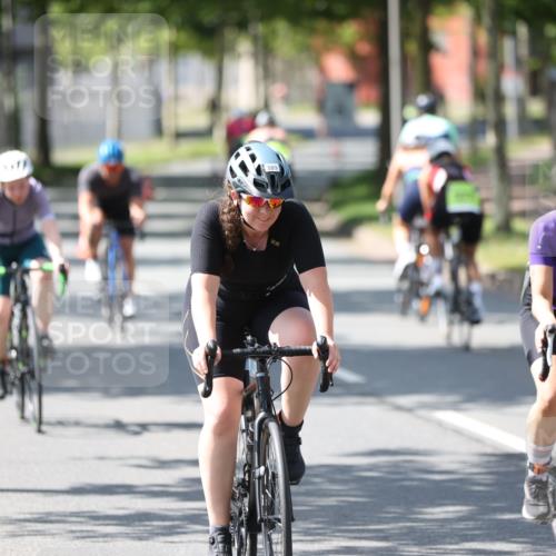 10.08.2025 - GEWOBA Citytriathlon Bremen Yannick Fuchs http://msf.ph/oto/8565434 10.08.2025 14:48:46 Radfahren 179, 181, 276, 365, 389, 426, 487 meine-sportfotos.de