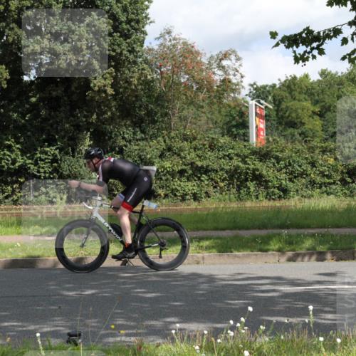 10.08.2025 - GEWOBA Citytriathlon Bremen Yannick Fuchs http://msf.ph/oto/8565435 10.08.2025 12:06:49 Radfahren 613, 658, 714 meine-sportfotos.de