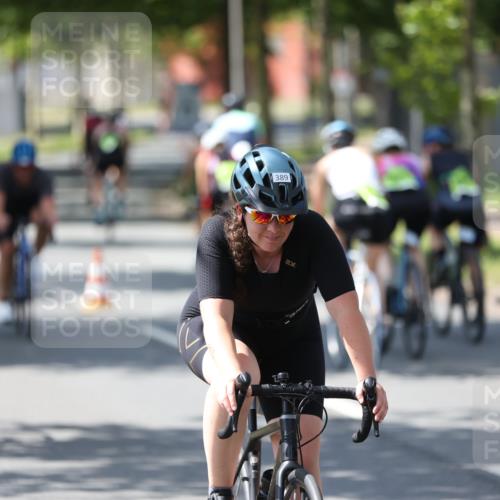 10.08.2025 - GEWOBA Citytriathlon Bremen Yannick Fuchs http://msf.ph/oto/8565437 10.08.2025 14:48:46 Radfahren 179, 181, 276, 365, 389, 426, 487 meine-sportfotos.de