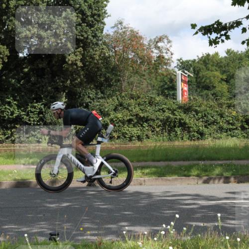 10.08.2025 - GEWOBA Citytriathlon Bremen Yannick Fuchs http://msf.ph/oto/8565438 10.08.2025 12:06:51 Radfahren 613, 714 meine-sportfotos.de