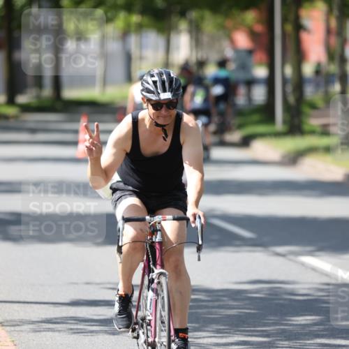 10.08.2025 - GEWOBA Citytriathlon Bremen Yannick Fuchs http://msf.ph/oto/8565447 10.08.2025 14:48:48 Radfahren 179, 181, 276, 365, 389, 426, 487 meine-sportfotos.de