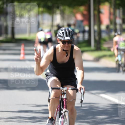 10.08.2025 - GEWOBA Citytriathlon Bremen Yannick Fuchs http://msf.ph/oto/8565449 10.08.2025 14:48:49 Radfahren 179, 181, 276, 365, 389, 426, 487 meine-sportfotos.de
