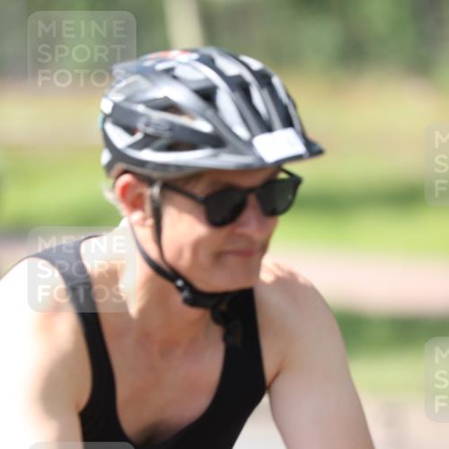 10.08.2025 - GEWOBA Citytriathlon Bremen Yannick Fuchs http://msf.ph/oto/8565455 10.08.2025 14:48:50 Radfahren 179, 181, 276, 365, 389, 426, 487 meine-sportfotos.de