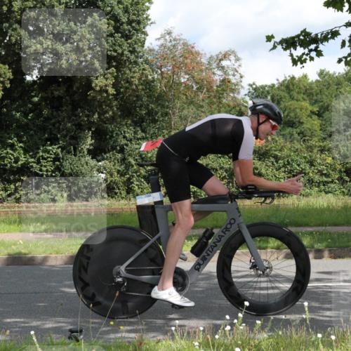 10.08.2025 - GEWOBA Citytriathlon Bremen Yannick Fuchs http://msf.ph/oto/8565456 10.08.2025 12:07:22 Radfahren 623, 650, 786, 815, 831 meine-sportfotos.de