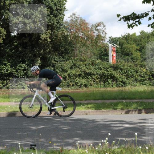 10.08.2025 - GEWOBA Citytriathlon Bremen Yannick Fuchs http://msf.ph/oto/8565458 10.08.2025 12:07:25 Radfahren 650, 740, 786, 815, 831 meine-sportfotos.de