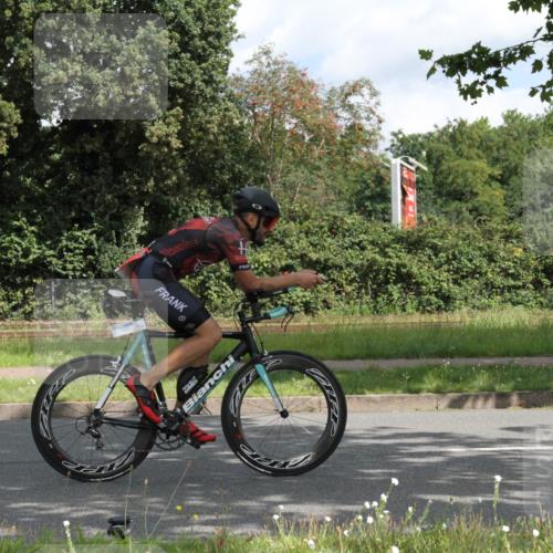 10.08.2025 - GEWOBA Citytriathlon Bremen Yannick Fuchs http://msf.ph/oto/8565462 10.08.2025 12:07:27 Radfahren 650, 740, 786, 815, 831 meine-sportfotos.de