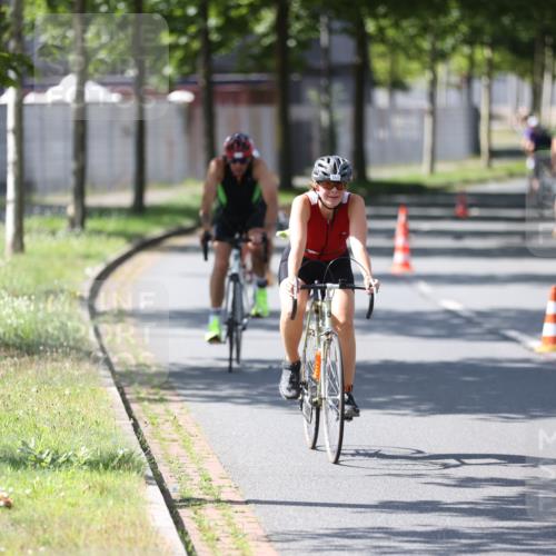 10.08.2025 - GEWOBA Citytriathlon Bremen Yannick Fuchs http://msf.ph/oto/8565467 10.08.2025 14:49:07 Radfahren 181, 318, 351, 373, 403 meine-sportfotos.de