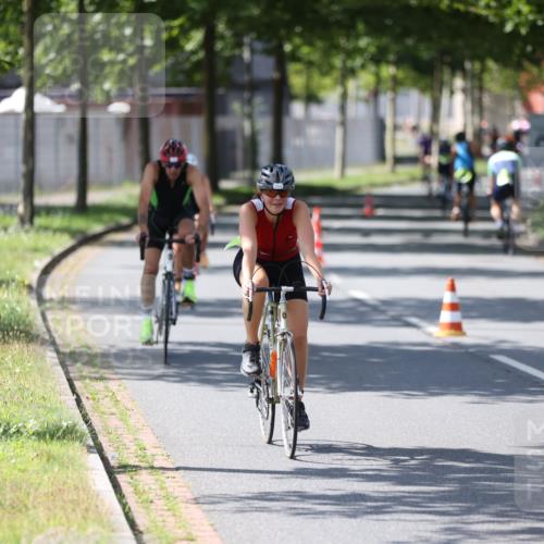 10.08.2025 - GEWOBA Citytriathlon Bremen Yannick Fuchs http://msf.ph/oto/8565469 10.08.2025 14:49:07 Radfahren 181, 318, 351, 373, 403 meine-sportfotos.de