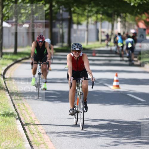 10.08.2025 - GEWOBA Citytriathlon Bremen Yannick Fuchs http://msf.ph/oto/8565471 10.08.2025 14:49:07 Radfahren 181, 318, 351, 373, 403 meine-sportfotos.de