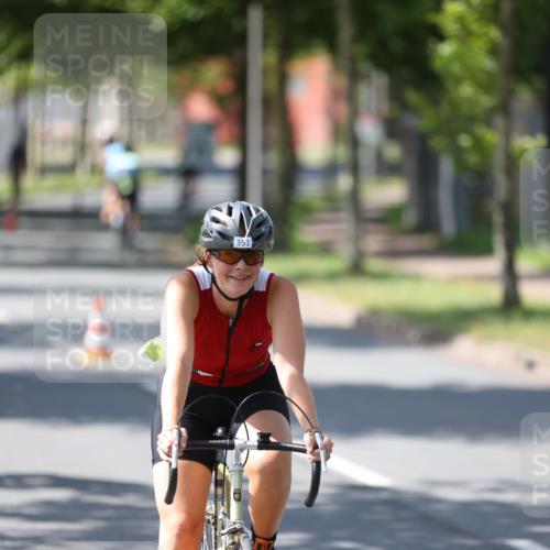 10.08.2025 - GEWOBA Citytriathlon Bremen Yannick Fuchs http://msf.ph/oto/8565476 10.08.2025 14:49:08 Radfahren 181, 318, 351, 373, 403 meine-sportfotos.de