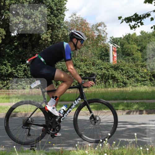 10.08.2025 - GEWOBA Citytriathlon Bremen Yannick Fuchs http://msf.ph/oto/8565477 10.08.2025 12:07:39 Radfahren 559, 609, 646, 650, 693, 705, 706, 721, 723, 740, 815, 879 meine-sportfotos.de