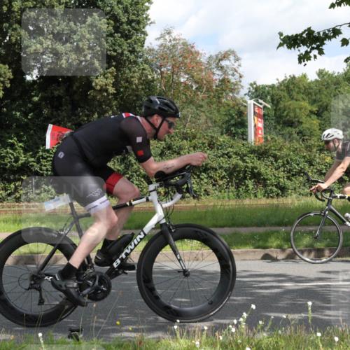 10.08.2025 - GEWOBA Citytriathlon Bremen Yannick Fuchs http://msf.ph/oto/8565485 10.08.2025 12:07:42 Radfahren 559, 609, 646, 650, 660, 693, 705, 706, 721, 723, 740, 815, 879 meine-sportfotos.de