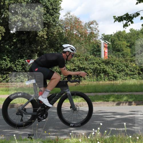 10.08.2025 - GEWOBA Citytriathlon Bremen Yannick Fuchs http://msf.ph/oto/8565490 10.08.2025 12:07:43 Radfahren 559, 609, 646, 650, 660, 693, 705, 706, 721, 723, 740, 879 meine-sportfotos.de