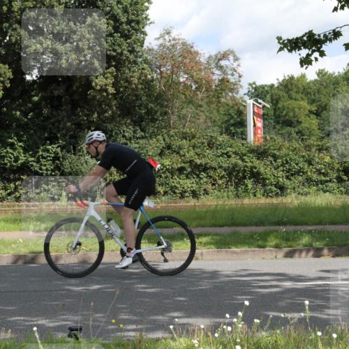 10.08.2025 - GEWOBA Citytriathlon Bremen Yannick Fuchs http://msf.ph/oto/8565492 10.08.2025 12:07:44 Radfahren 559, 609, 646, 650, 660, 693, 705, 706, 721, 723, 740, 879 meine-sportfotos.de