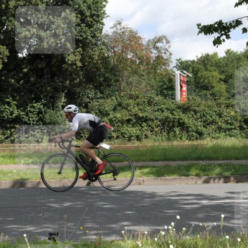 10.08.2025 - GEWOBA Citytriathlon Bremen Yannick Fuchs http://msf.ph/oto/8565497 10.08.2025 12:07:45 Radfahren 559, 609, 646, 660, 693, 696, 698, 705, 706, 721, 723, 740, 879 meine-sportfotos.de