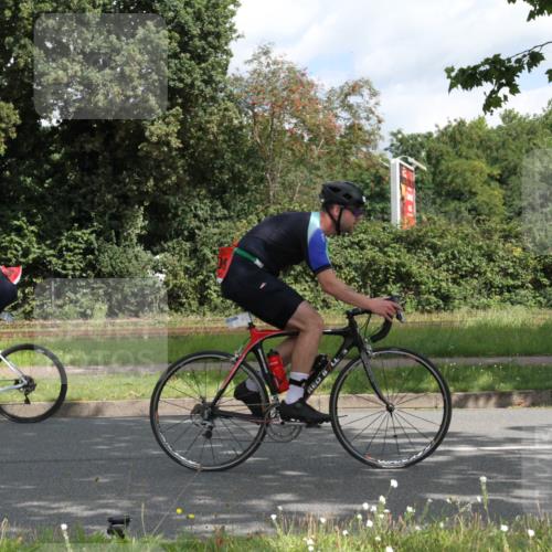 10.08.2025 - GEWOBA Citytriathlon Bremen Yannick Fuchs http://msf.ph/oto/8565509 10.08.2025 12:07:48 Radfahren 559, 609, 646, 660, 693, 696, 698, 705, 706, 721, 723, 740, 879 meine-sportfotos.de
