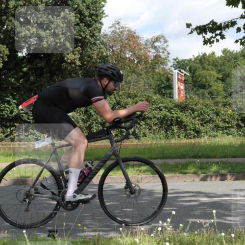 10.08.2025 - GEWOBA Citytriathlon Bremen Yannick Fuchs http://msf.ph/oto/8565521 10.08.2025 12:07:57 Radfahren 574, 609, 646, 660, 696, 698, 706, 721, 723, 879 meine-sportfotos.de