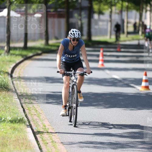 10.08.2025 - GEWOBA Citytriathlon Bremen Yannick Fuchs http://msf.ph/oto/8565522 10.08.2025 14:49:23 Radfahren 286, 373, 401, 461, 491 meine-sportfotos.de