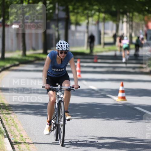 10.08.2025 - GEWOBA Citytriathlon Bremen Yannick Fuchs http://msf.ph/oto/8565523 10.08.2025 14:49:23 Radfahren 286, 373, 401, 461, 491 meine-sportfotos.de