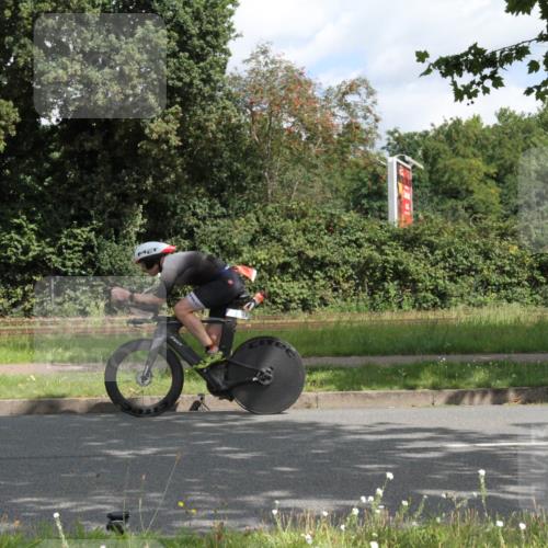 10.08.2025 - GEWOBA Citytriathlon Bremen Yannick Fuchs http://msf.ph/oto/8565524 10.08.2025 12:07:57 Radfahren 574, 609, 646, 660, 696, 698, 706, 721, 723, 879 meine-sportfotos.de